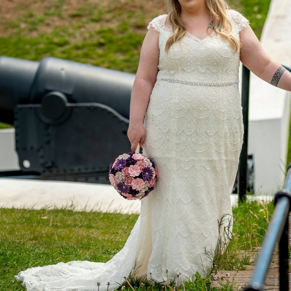 David's Bridal Ivory wedding dresses plus size 16